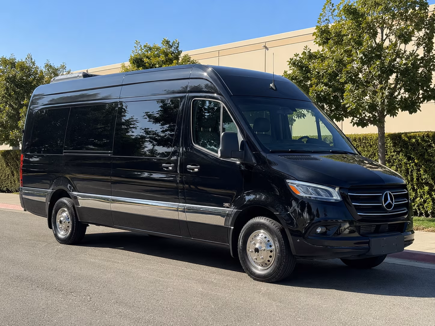 find the perfect transportation for your next prom 3