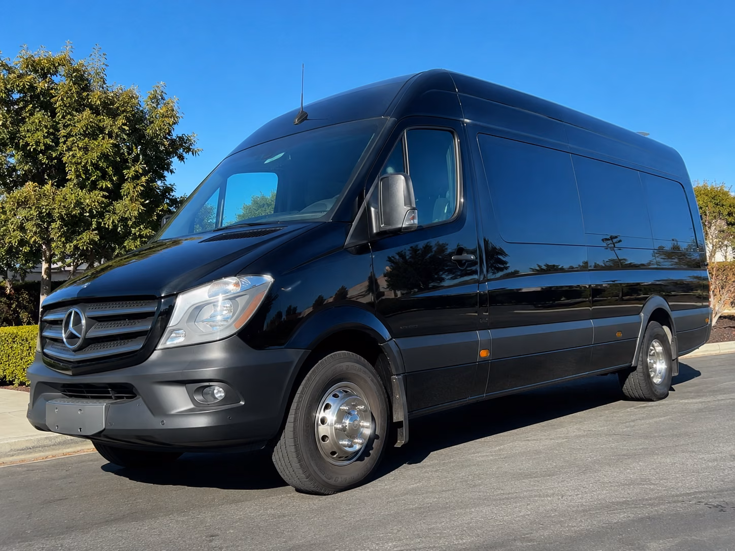 find the perfect transportation for your next prom 4
